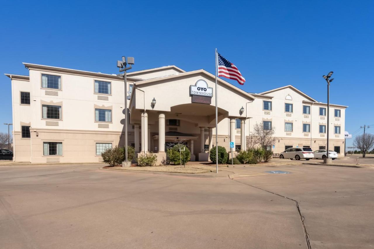 Oyo Townhouse Wichita Falls West Exterior foto